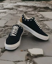 Vans Old Skool Classic Skate Shoe Unisex Suede Black Tan Size Men 6.5 Women 8