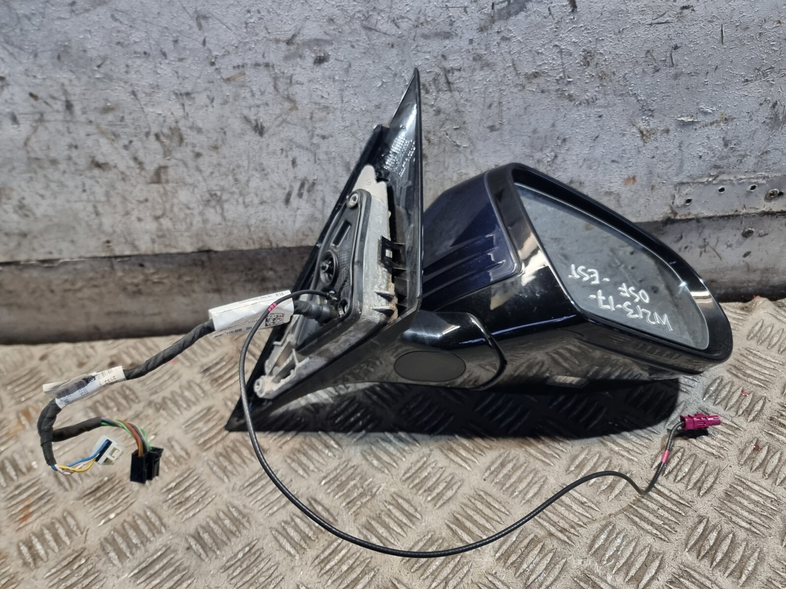 MERCEDES E220 WING MIRROR A0998108400 FRONT RIGHT 2.0L DSL AUTO W213 ESTATE 2017