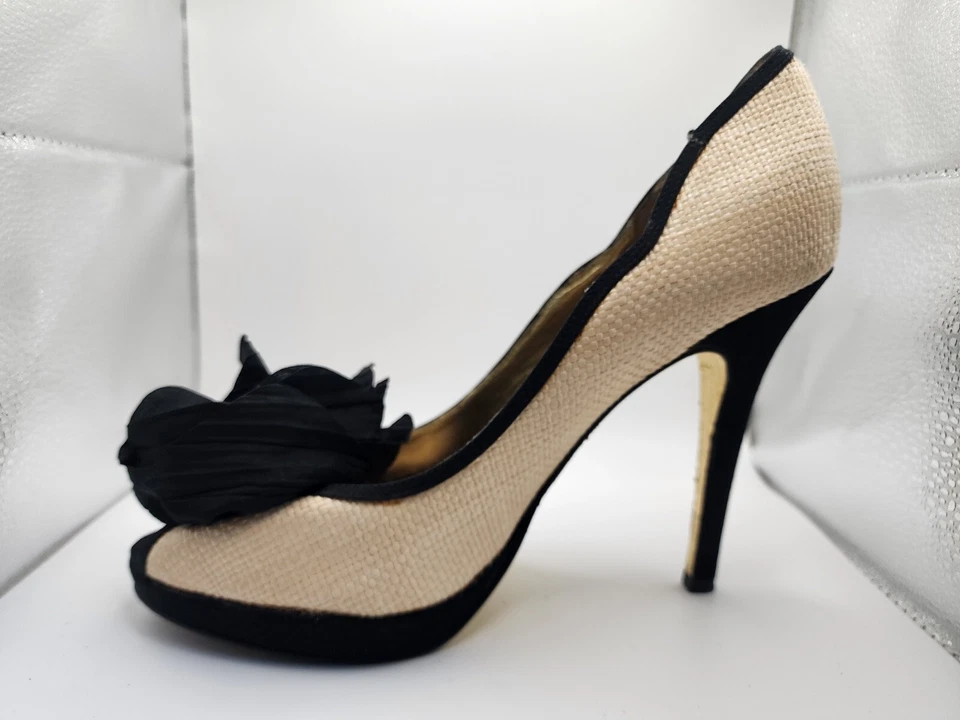 Beverly Feldman Tan and Black High Heels Size 8 - Image 4 of 4