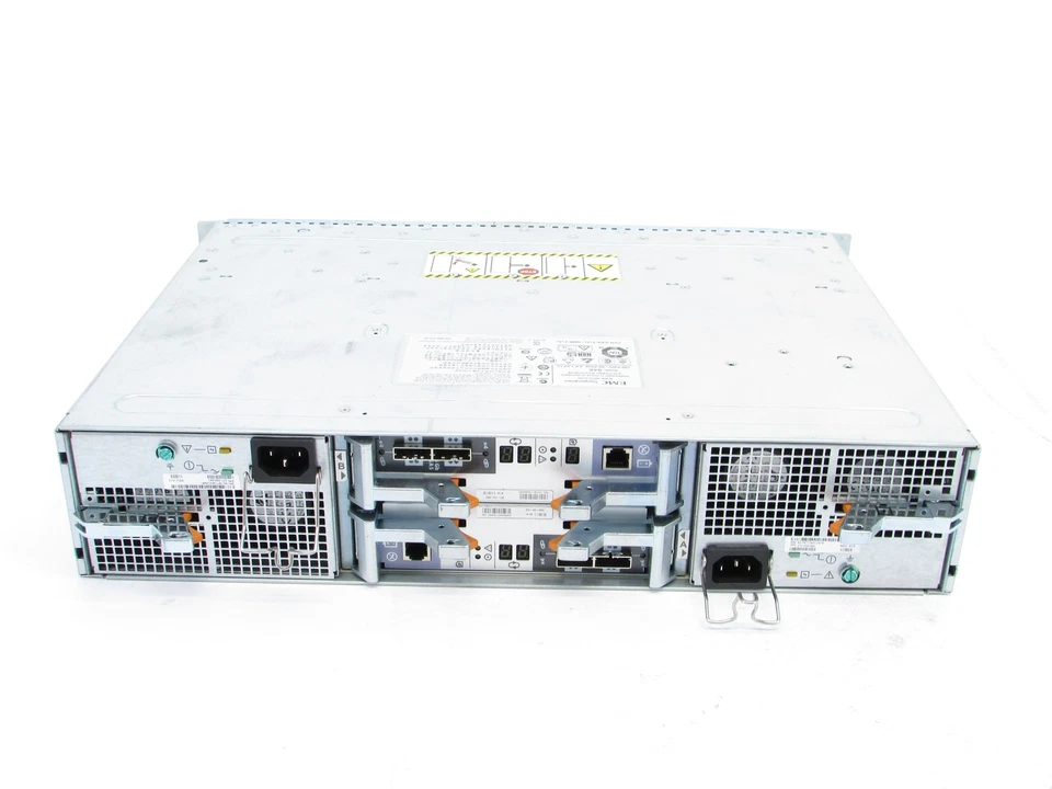 EMC SAE 25 Bay 2x 303-104-000E NA Controllers Storage Array w/ 2x PSU No Drives - Image 4 of 4