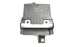 LEXUS NX 300h AWD 2019 RHD Steuermodul Verstärker ECU 88650-78210 13585284