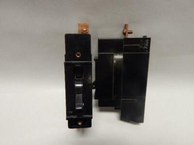 Heinemann   X0411-30 30 AMP     1 POLE 30 AMP 120 VOLT CIRCUIT BREAKER