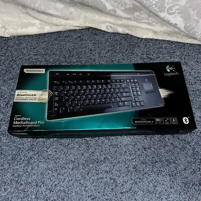 Logitech Playstation 3 Gaming Keyboard Cordless MediaBoard Pro Bluetooth