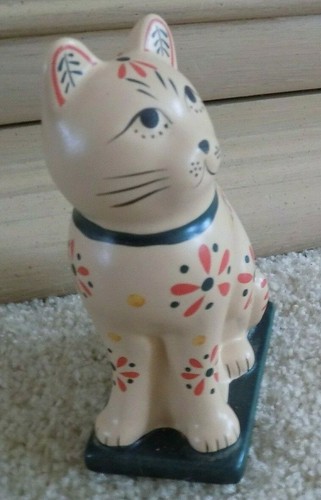Hand Painted Cat Figurine - Picture 3 of 3