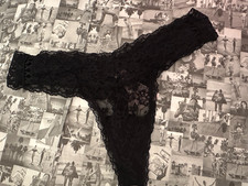 New with tags Victoria's Secret The Lacie Lace Thong Panty Black Medium M