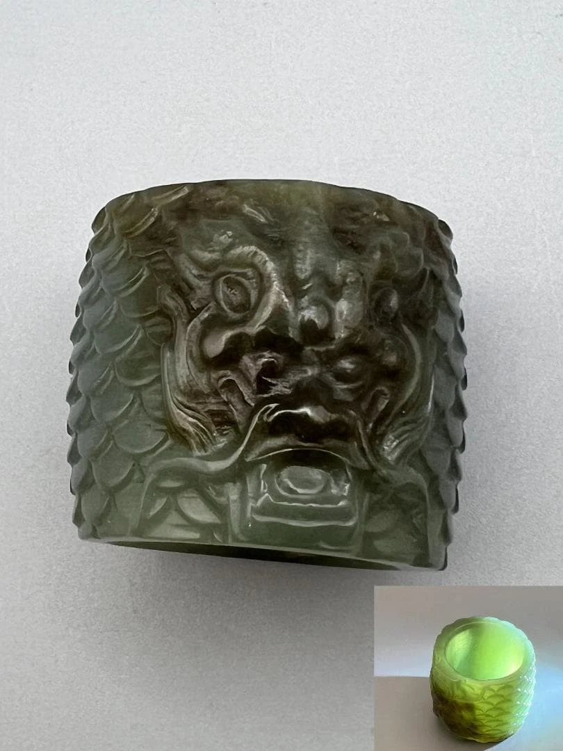 中国　玉石彫刻　神獣雕　玉器　玉牌　根付　C　R7136E 中国 玉石彫刻 神獣雕 玉器 玉牌 根付 C R7136E - メルカリ