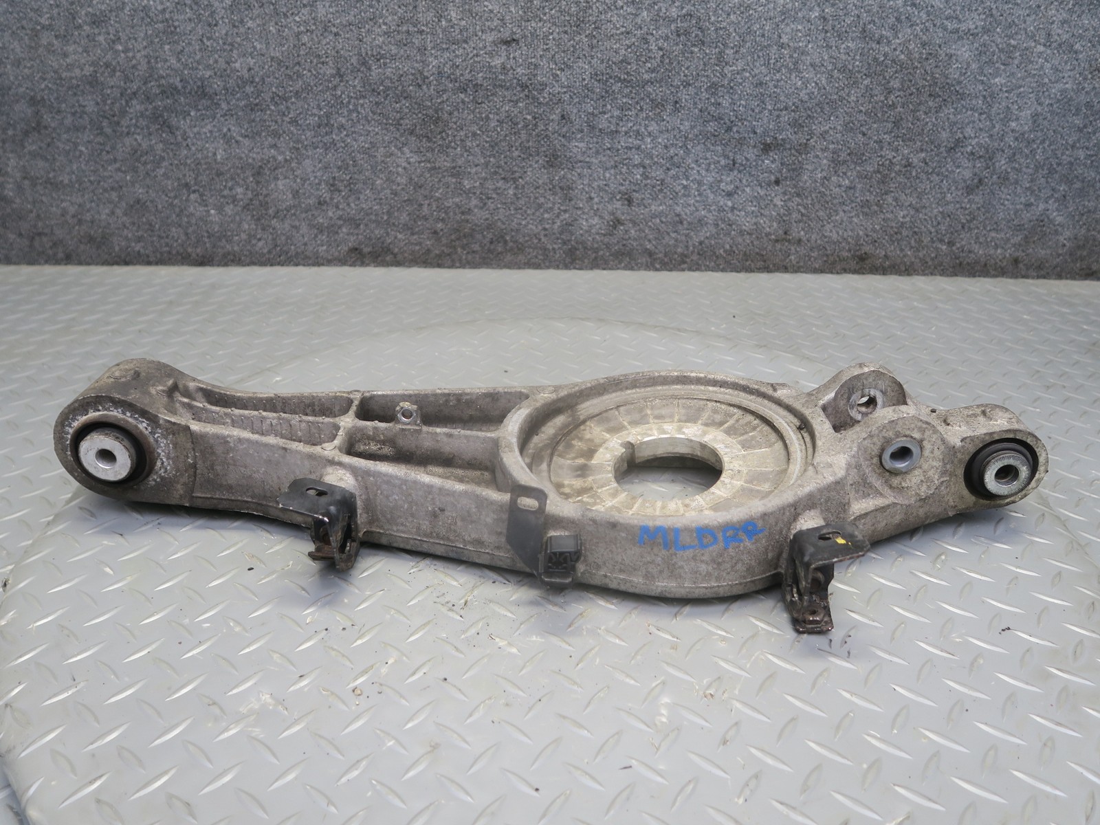2017-2020 MASERATI LEVANTE M161 REAR RIGHT UPPER & LOWER CONTROL ARM SET OF 5
