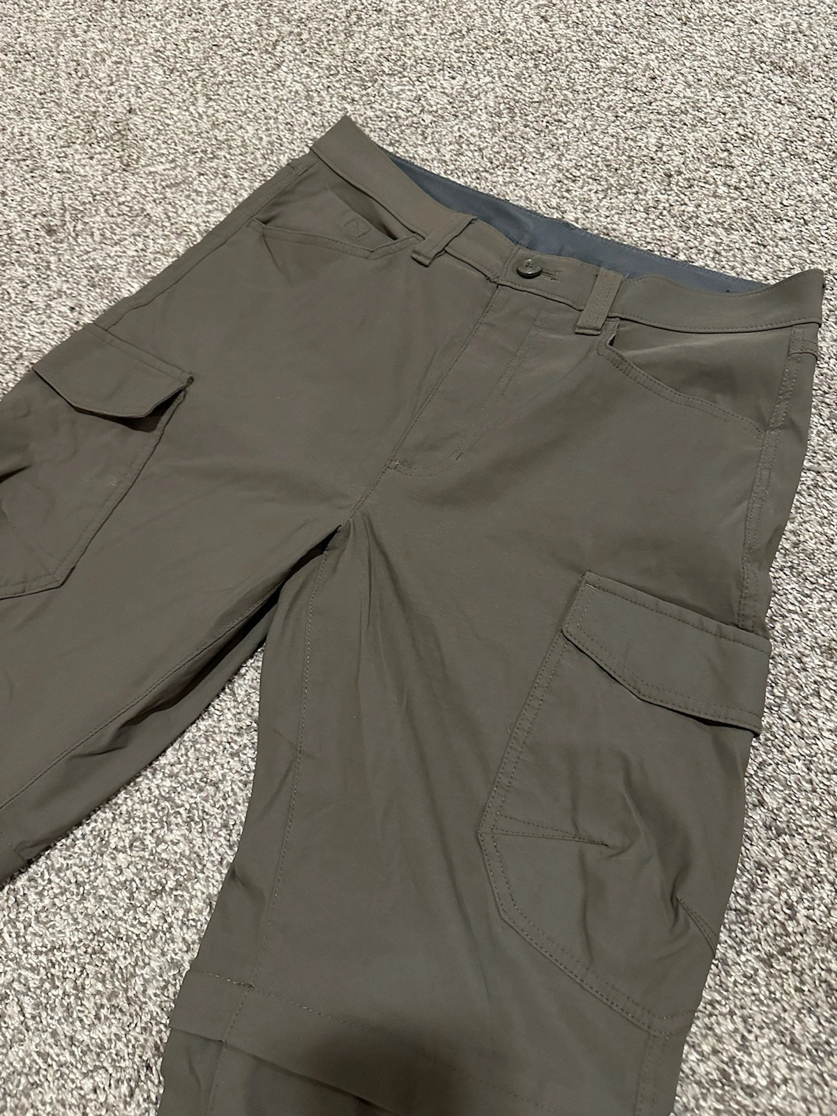 Eddie Bauer Convertible Pants Men 30x30 Biege Cargo Pockets Hiking Nylon Stretch