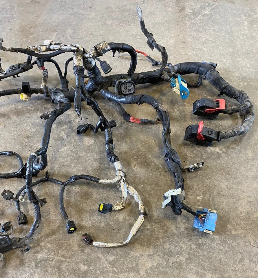 2006 Buick Rendezvous 3.5 под капот двигателя и аккумулятора жгут проводов - Изображение 4 из 4