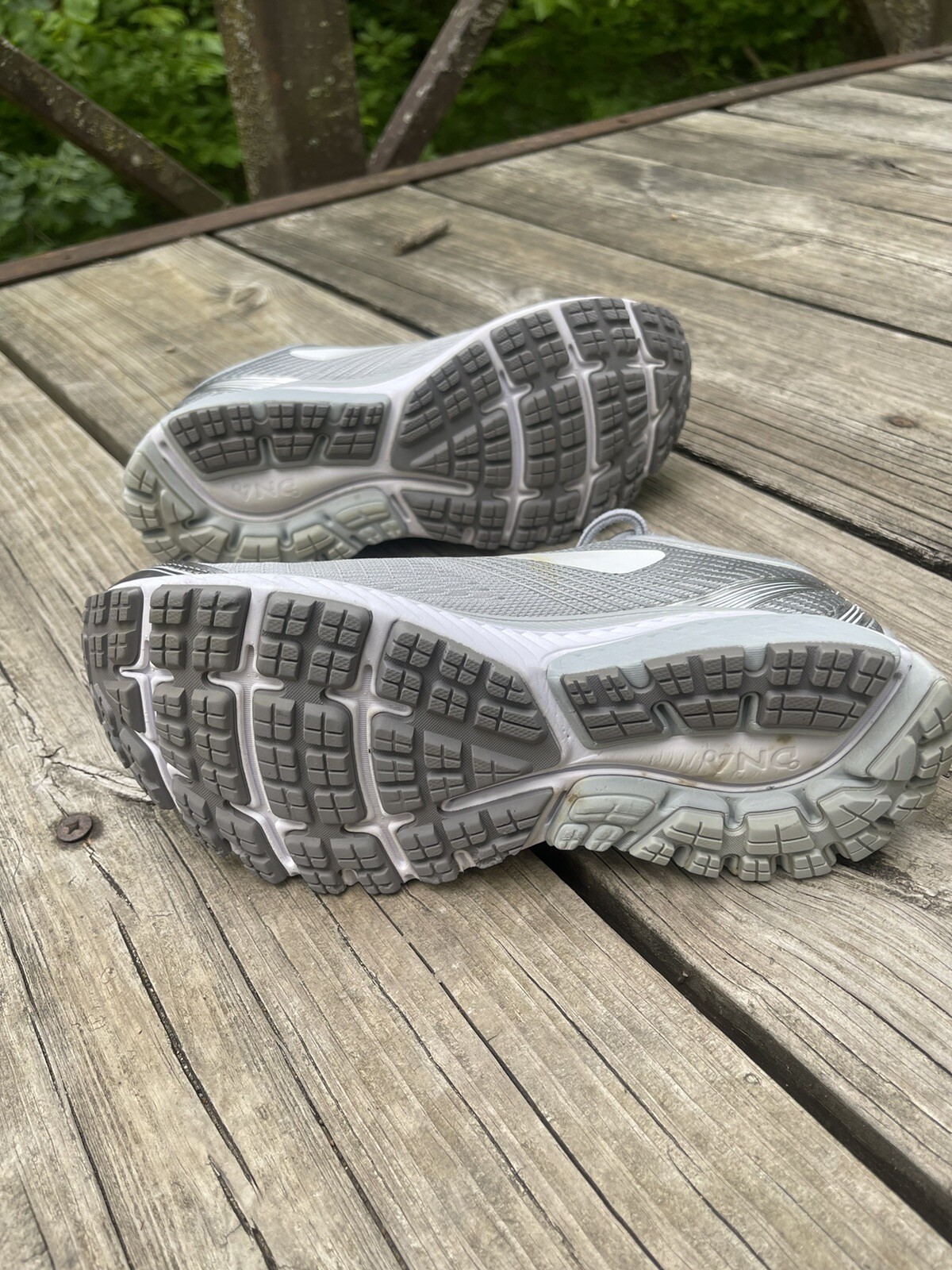 brooks ghost 10 womens