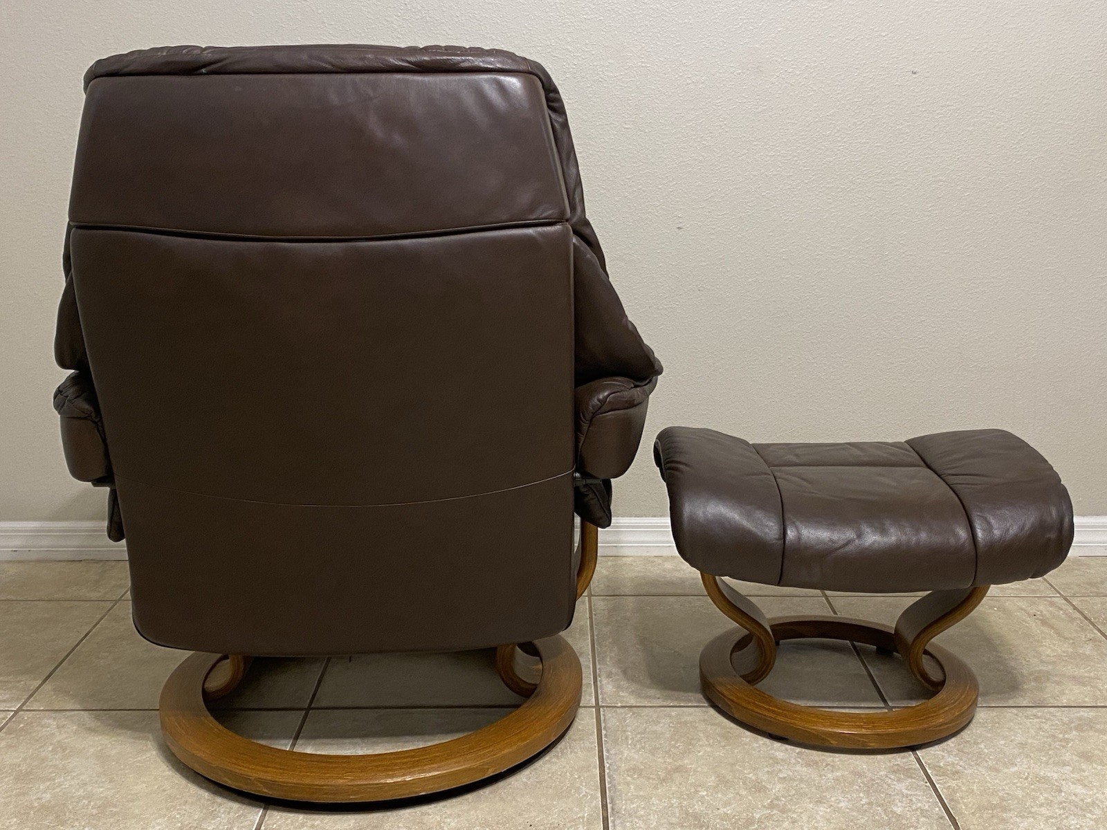 Ekornes Stressless Leather Recliner Chair & Ottoman Large Reno Norway Furniture