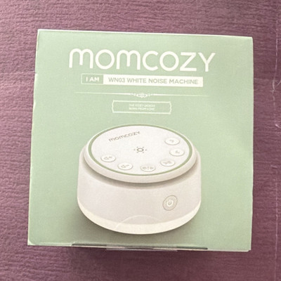 Momcozy WN03 White Noise Machine mit Nachtlicht, 20 Sounds, Timer, grün/weiß