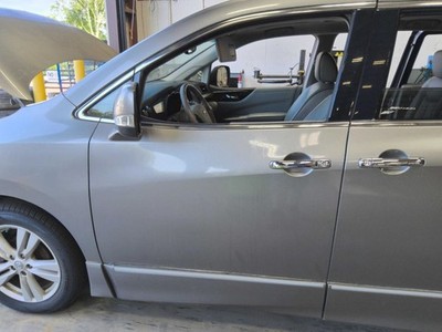 (LOCAL PICKUP ONLY) Driver Front Door Electric With Side Sill Spoiler Fits 11-17