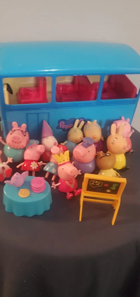 Autobús escolar de Peppa Pig con sonido con figuras de Peppa conjunto de colección Foto 4 de 4