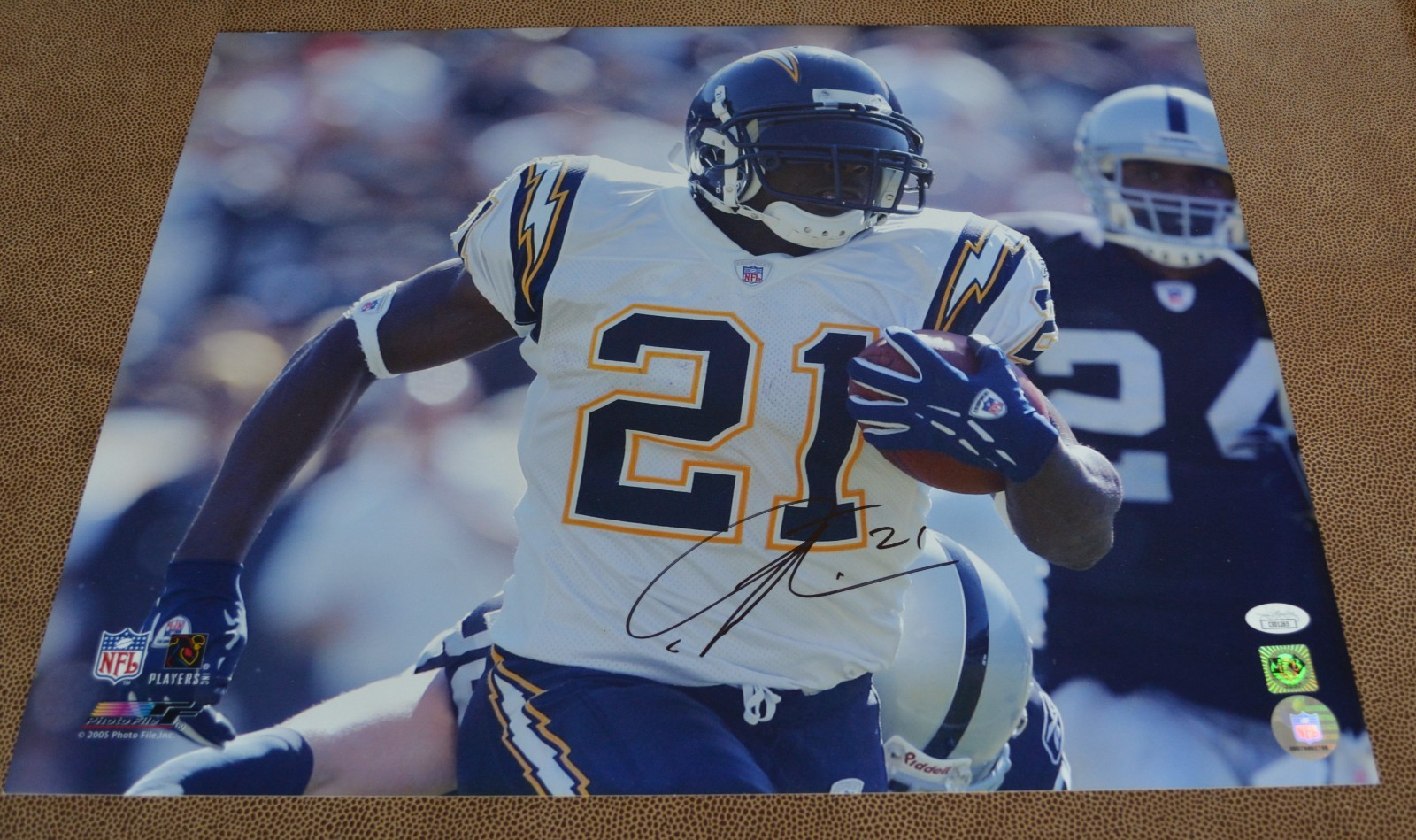 LaDainian Tomlinson Autographed Signed San Diego Chargers 16x20 JSA Authentication 