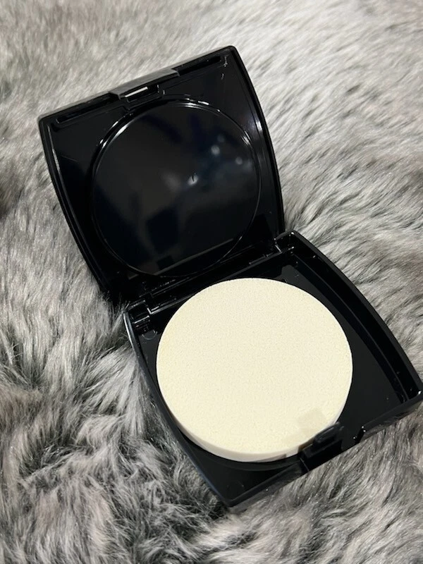 Beauticontrol Perfecting Wet Dry Finish CL Porcelain Beige* 6066 •NEW• P1 Founda - Image 3 of 4