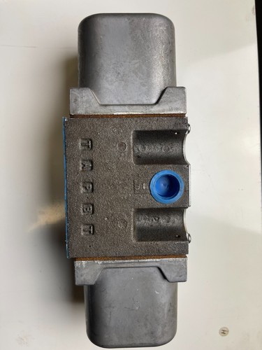 RACINE FD4-DSKS-102S-70 HYDRAULIC VALVE, 3000/4600 PSI MAX, 110/115V, 50/60HZ - Picture 6 of 8