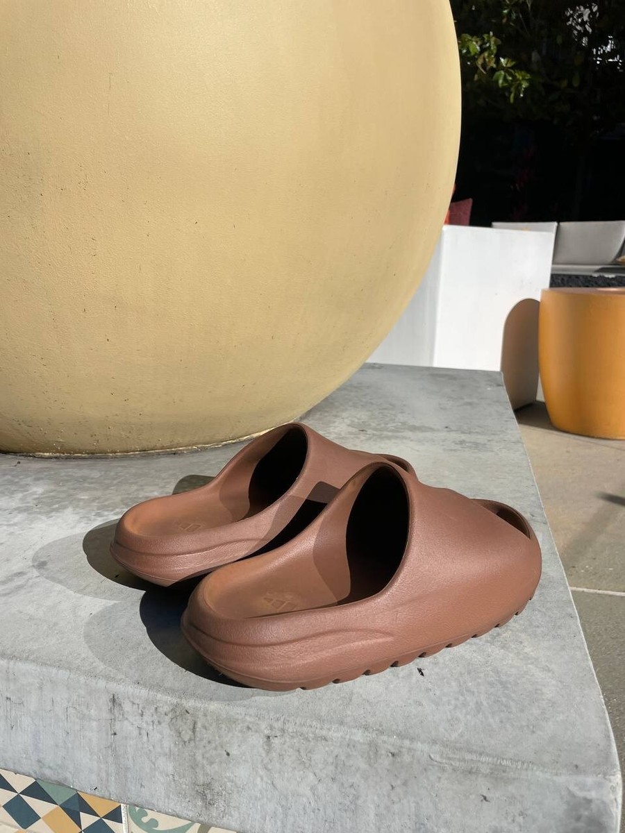 yeezy slides 10.5