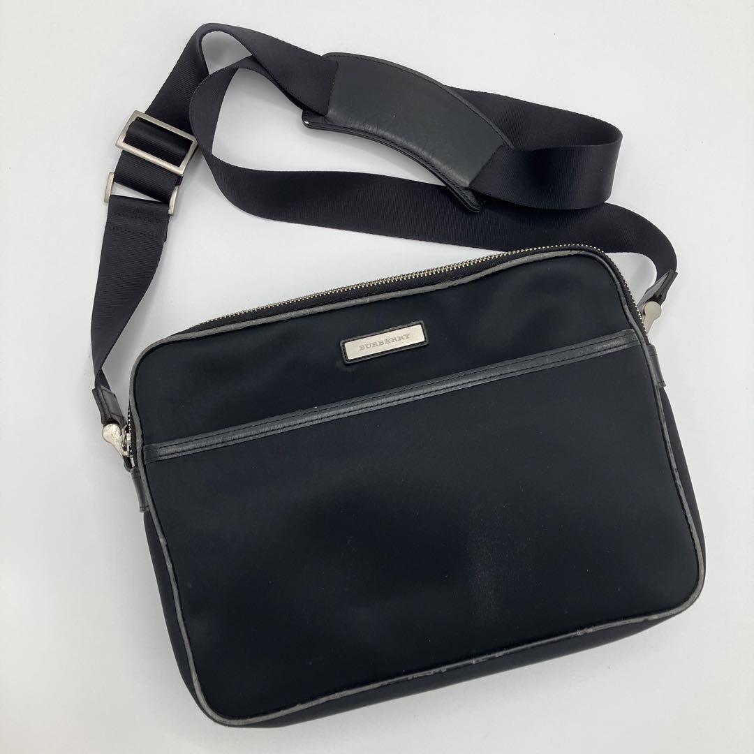 Burberry Shoulder Bag Nova Check Nylon Black Authentic F1113621