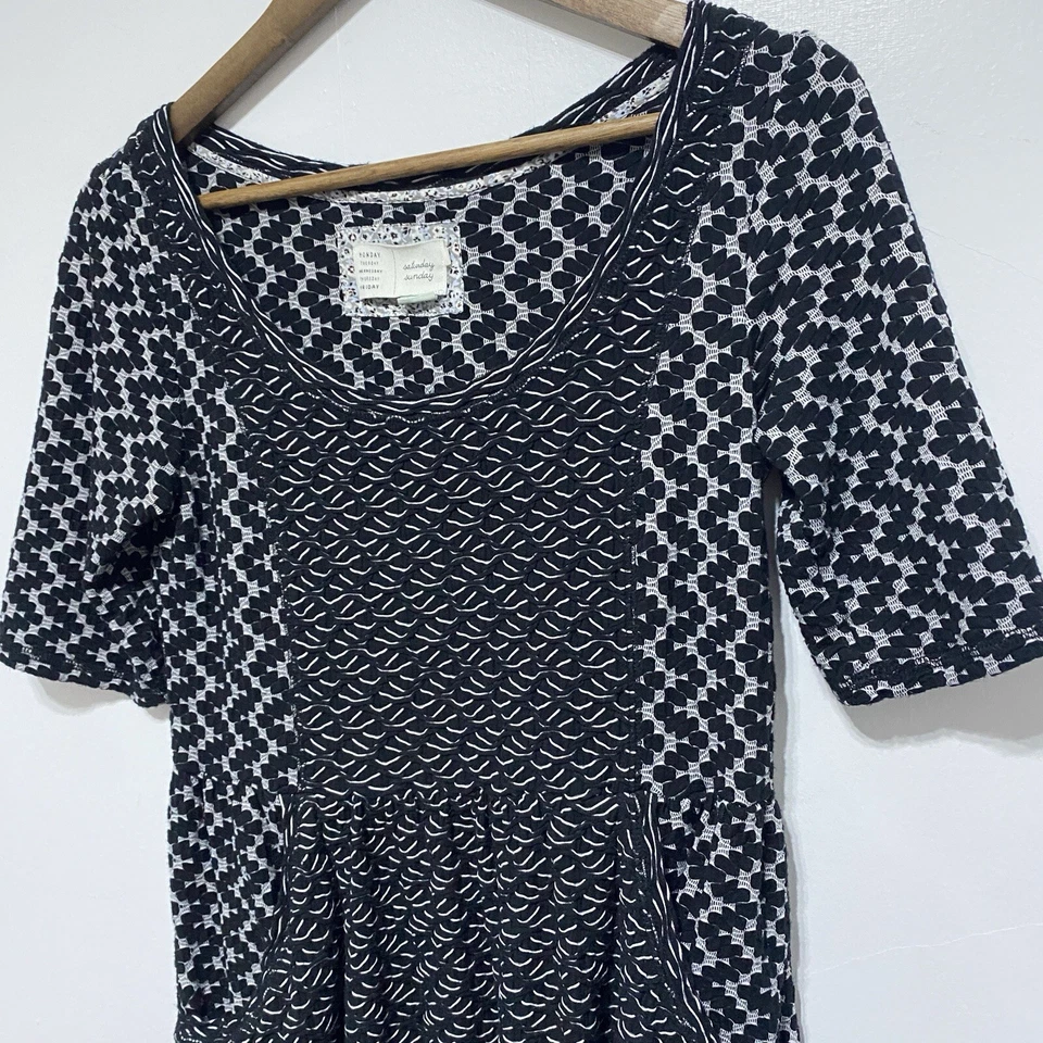 Vestido Saturday Sunday Anthro para mujer M negro tejido elástico bolsillos geométricos Foto 3 de 4