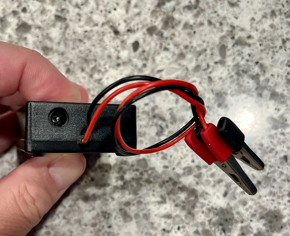 E-Flite 3-cell 11.1V LI-PO Balance Charger with AC 12v DC Adapter eflc3105 - Image 3 of 3