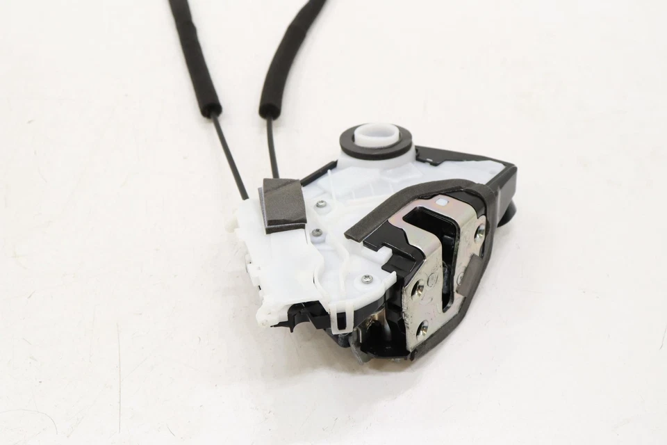 2015-2021 SUBARU WRX ACTUADOR DE CIERRE DE PUERTA DEL LADO DEL PASAJERO DELANTERO DERECHO OEM Foto 2 de 4