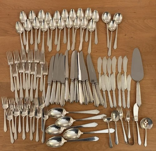 Lunt William & Mary Sterling Silver 12 Place Settings+ many extras