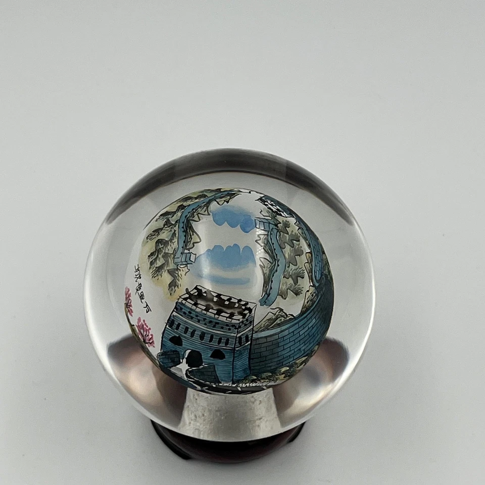Esfera de bola de cristal de vidro vintage da Grande Muralha da China com suporte de madeira - Imagem 4 de 4
