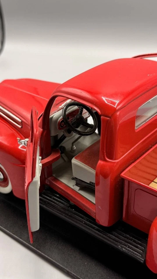 Maisto 1948 Ford F-1 Pickup Truck Die-Cast Model Car – 1:25 , Used, Collectible - Image 4 of 4