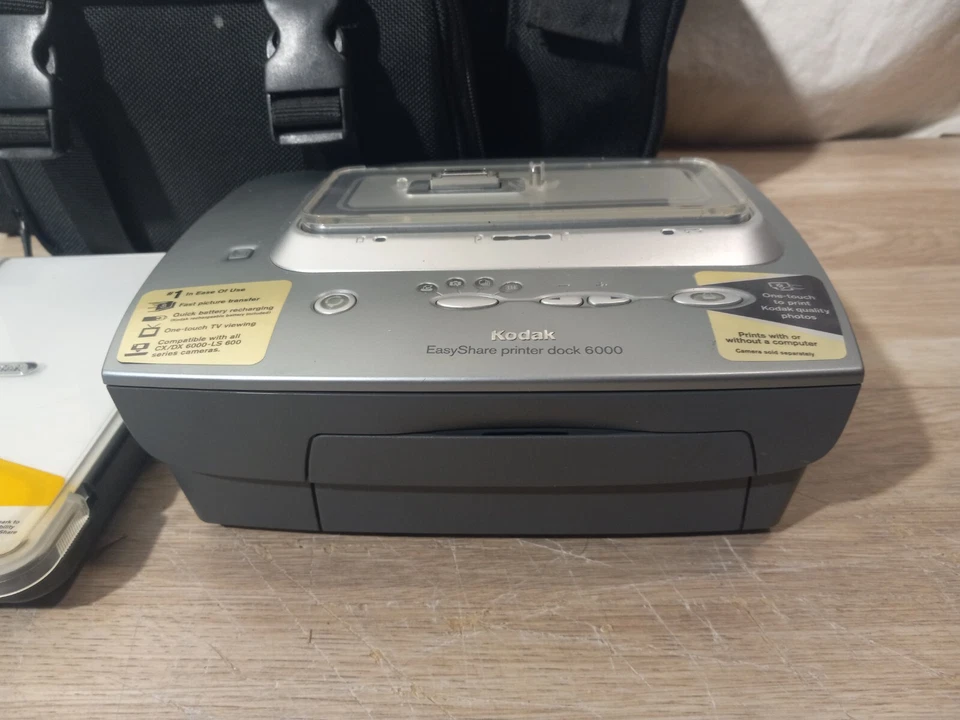 Kodak Easy Share Printer Dock 6000 + Carrying Case + Extra Print Tray + Paper - Image 3 of 4