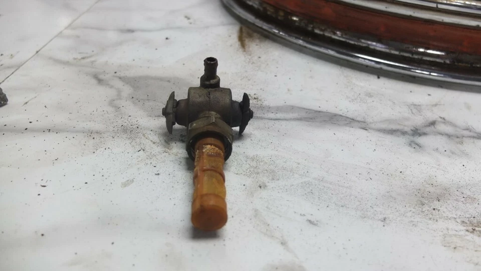 Бензиновый топливный клапан крана 73 AMF Harley Davidson SX350 SX 350 Sprint - Изображение 4 из 4