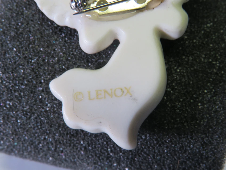 Broche prendedor vintage de ángel de porcelana Lenox con corazón dorado Foto 3 de 3