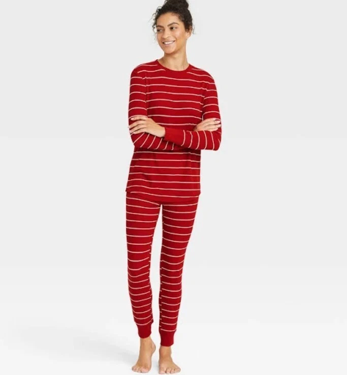 Christmas Womens Holiday Red & White Thermal Pajama Set, Size