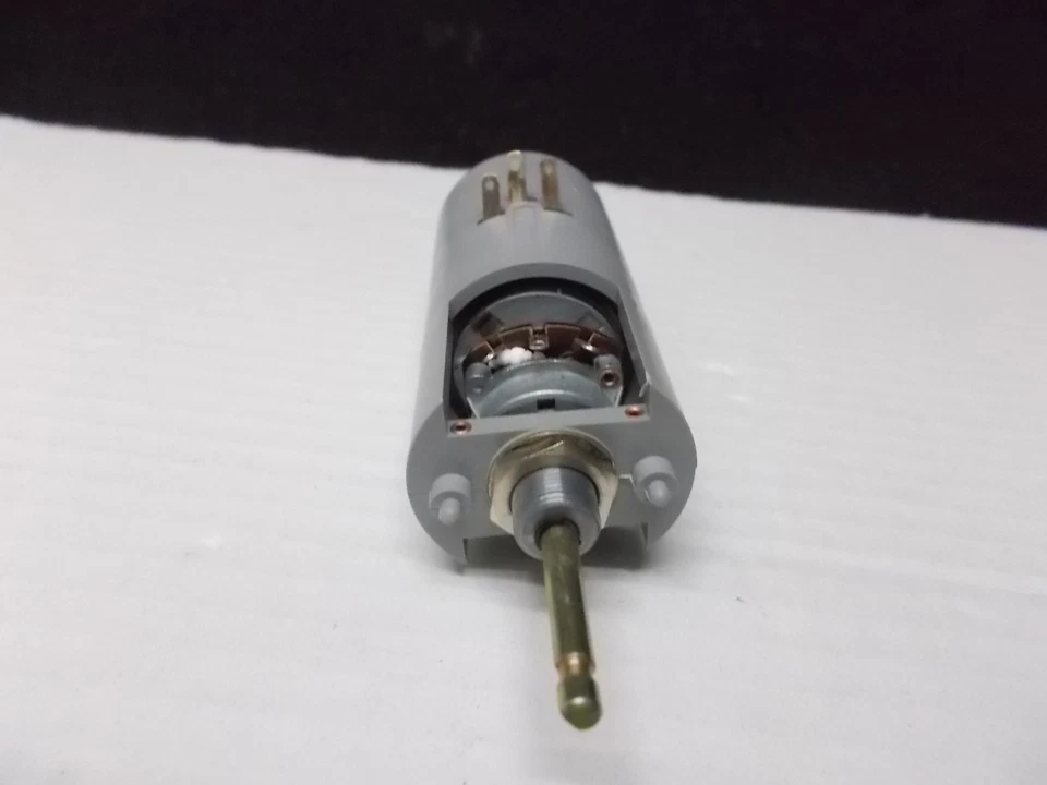 Motor Potentiometer, Marke: Ruwido, 12V, 50k Ohm, Achsdurchmesser: 4mm - Bild 3 von 3