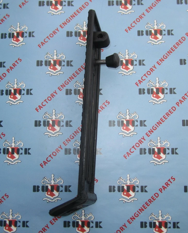 Pedal de acelerador negro Buick Special Super Century Roadmaster 1955-1956. Foto 4 de 4