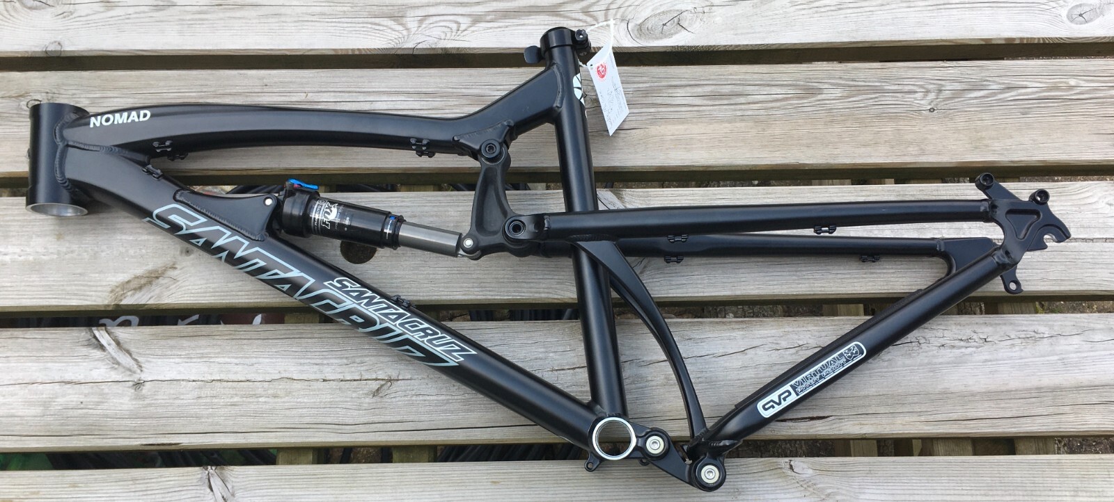 Santa Cruz Nomad Rahmen Neu