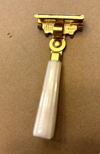 Razor Vintage Eversharp Schick with Bakelite Handle Pre-Owned