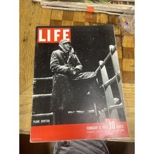 1943 FEBRUARY 8 LIFE MAGAZINE - PLANE SPOTTER FRONT COVER - GREAT ADS