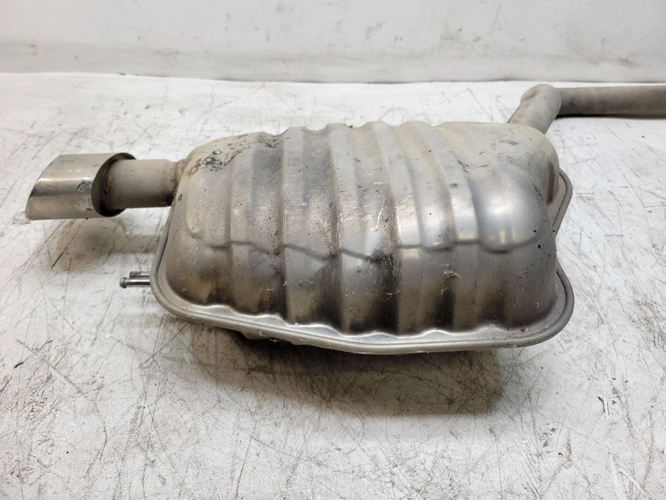 Silenciador de escape izquierdo HYUNDAI GENESIS 2009 2010 2011 2012 4,6 L OEM 28701-3M500 Foto 3 de 4