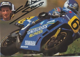 Christian Sarron FRA / GP 250 Weltmeister 1984 hands.