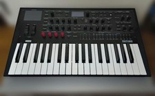 Korg Modwave Wavetable Synthesizer w/ Box  Accessories Excellent Condition