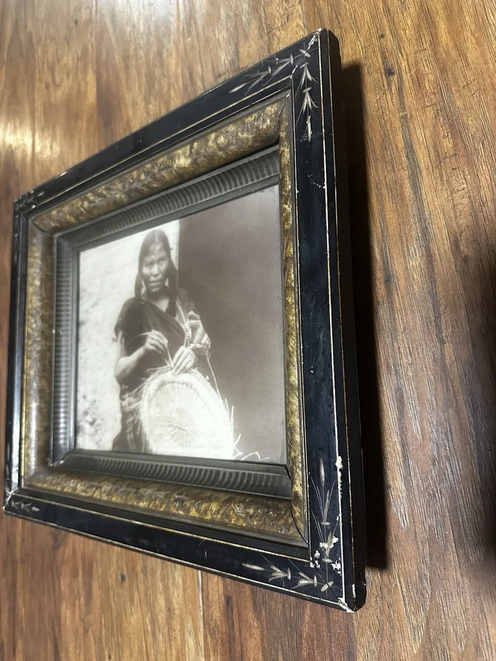 Vintage Native American Basket Weaver Photo – Antique Wood Frame Tribal Portrait - Image 4 of 4