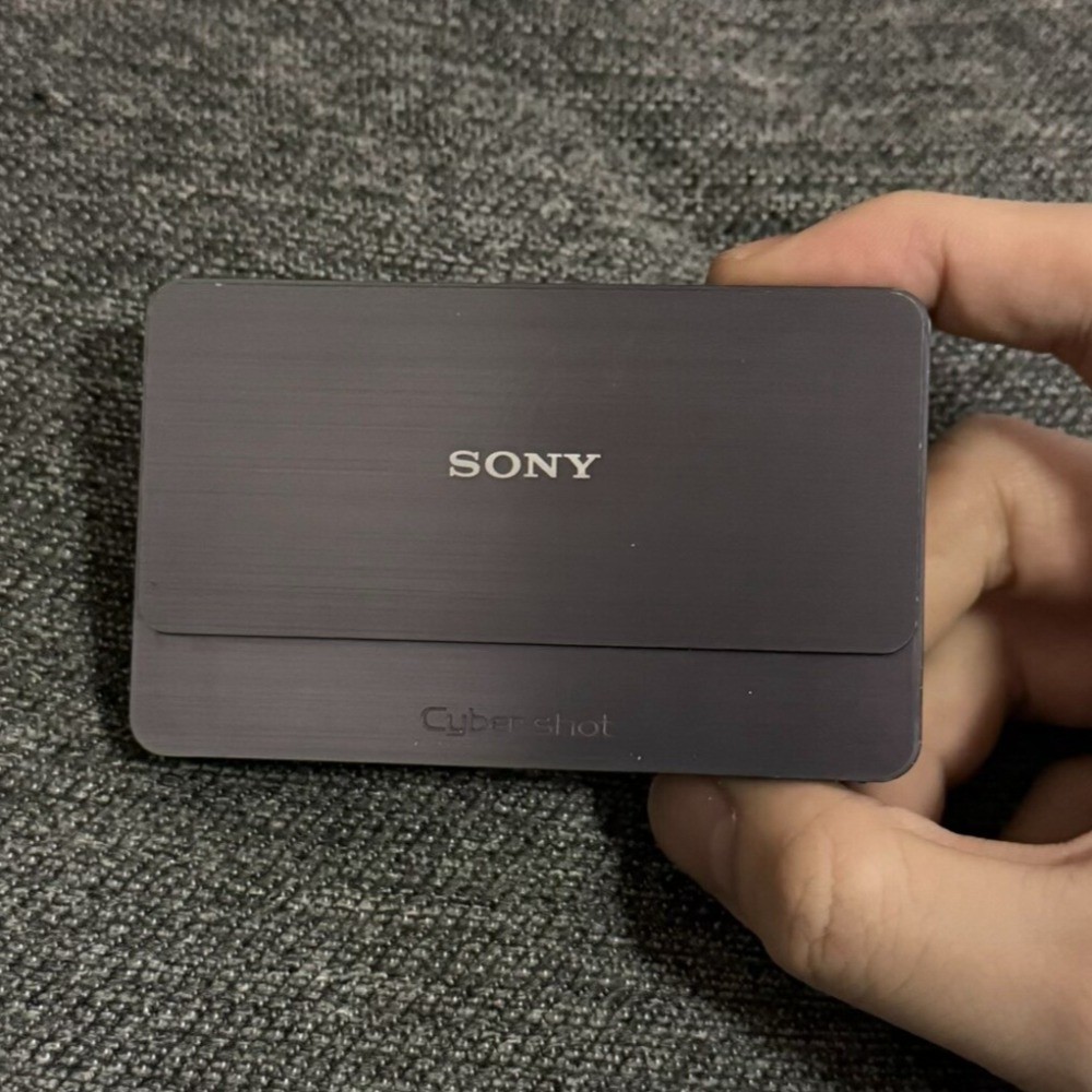 Sony Cyber-shot DSC-T700 Digital Camera 10.1MP 4x Optical Zoom