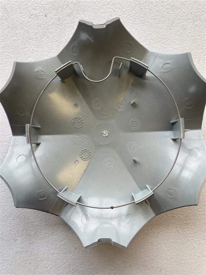 NOS OEM 1995-1999 Oldsmobile Aurora Wheel Trim Cap 25620005 Sparkle silver - Image 2 of 3