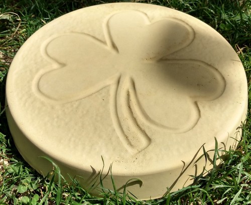 6 x trampolini rotondi in cemento da giardino Buff 23 cm/9 pollici | trifoglio - Foto 4 di 9