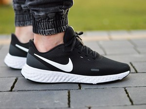 Details about Nike Revolution 5 BQ3204-002 Men's Sneakers Details about Nike Revolution 5 BQ3204-002 Men's Sneakers