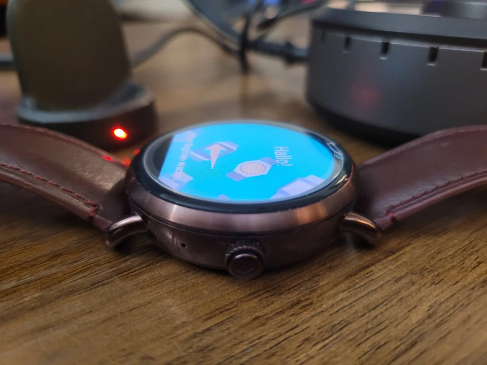 Reloj inteligente Fossil Generation 3 Borgoña (usado) en buen estado. Foto 3 de 4