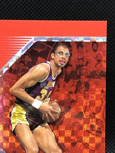 2004-05 Topps Finest Red X-Fractor #140 Kareem Abdul-Jabbar #69/99 come nuovo ๐ - Foto 5 di 12