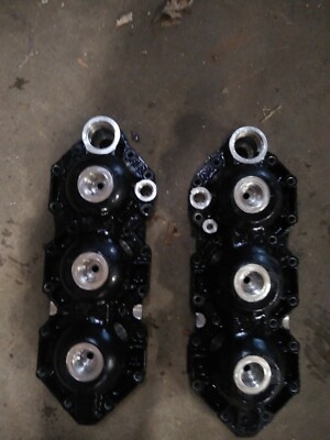 Set of new clyinder heads for omc ficht v6 outboards