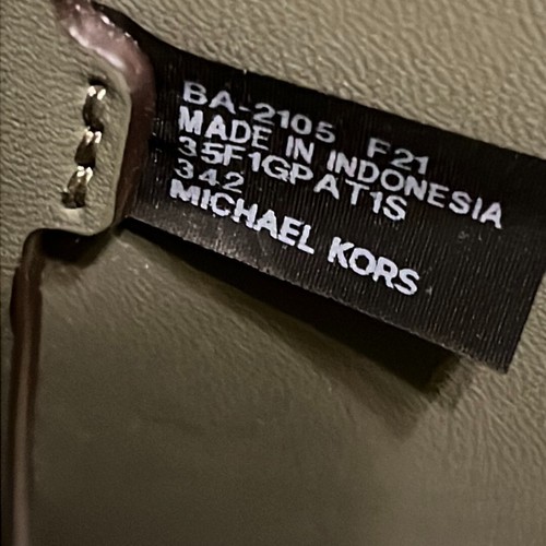 Michael Kors Portia Small Bucket Purse Army Green Pebbled Leather w/ Suede NWT - Picture 12 of 12